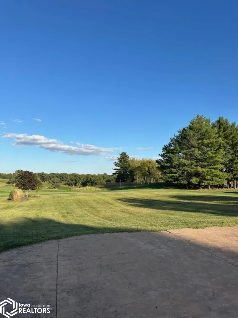 5546 FAIRWAY DR, Burlington, IA 52601