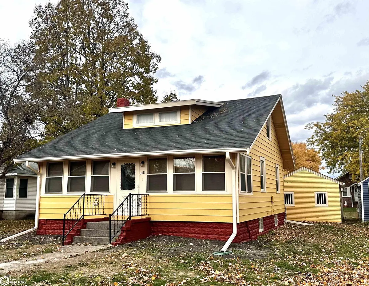 118 W 4Th ST, Kanawha, IA 50447