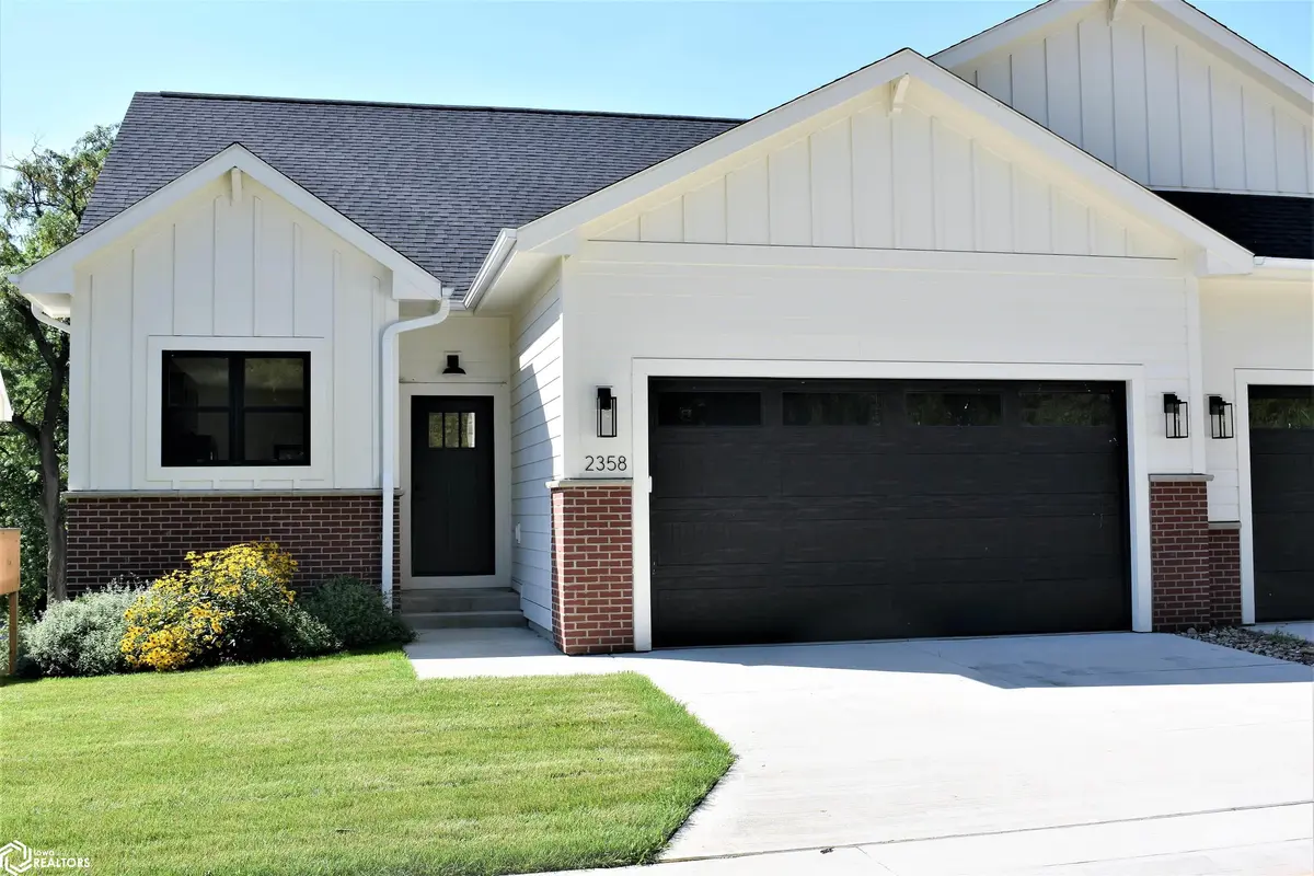 2358 River RD, Iowa Falls, IA 50126