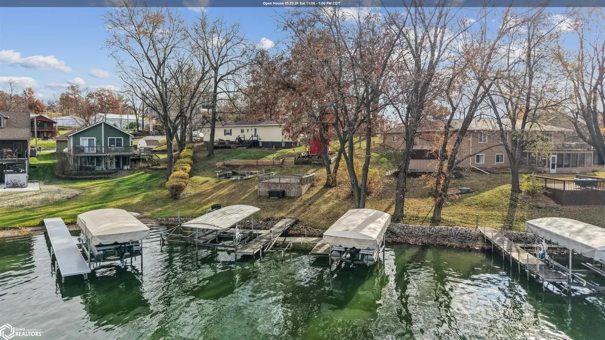 276 Center Point DR, Montezuma, IA 50171