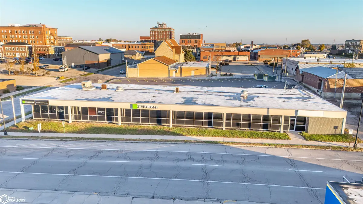 204 E Linn ST #F, Marshalltown, IA 50158