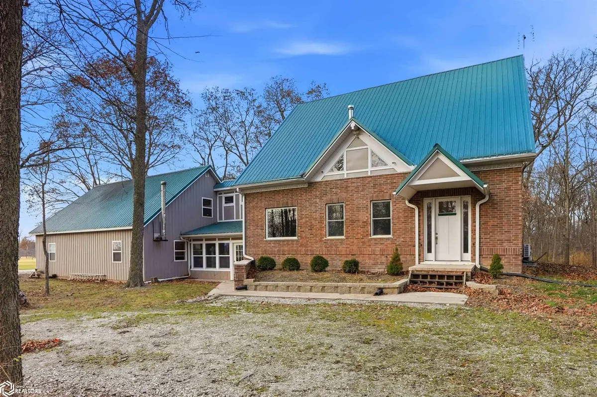 3300-1 Underwood AVE, Crawfordsville, IA 52621