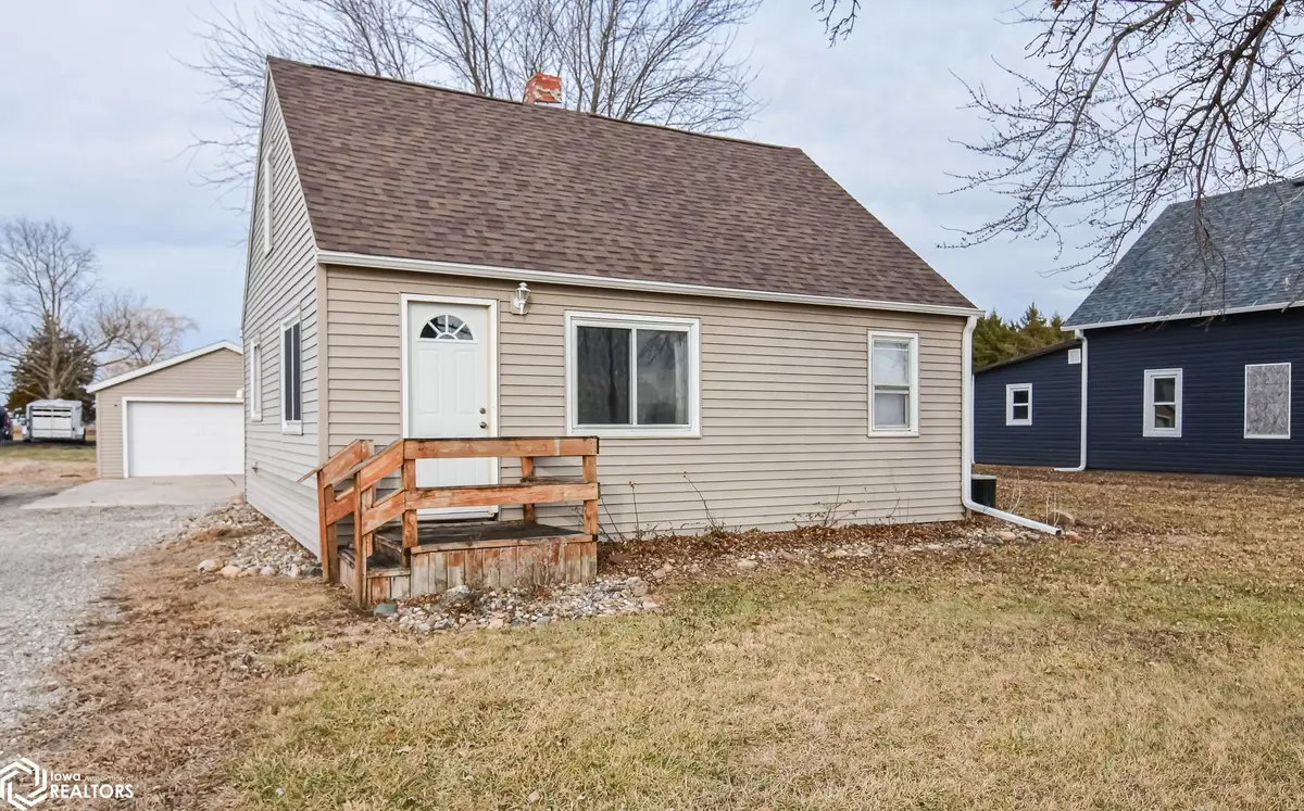6352 N 95th ST, Baxter, IA 50028