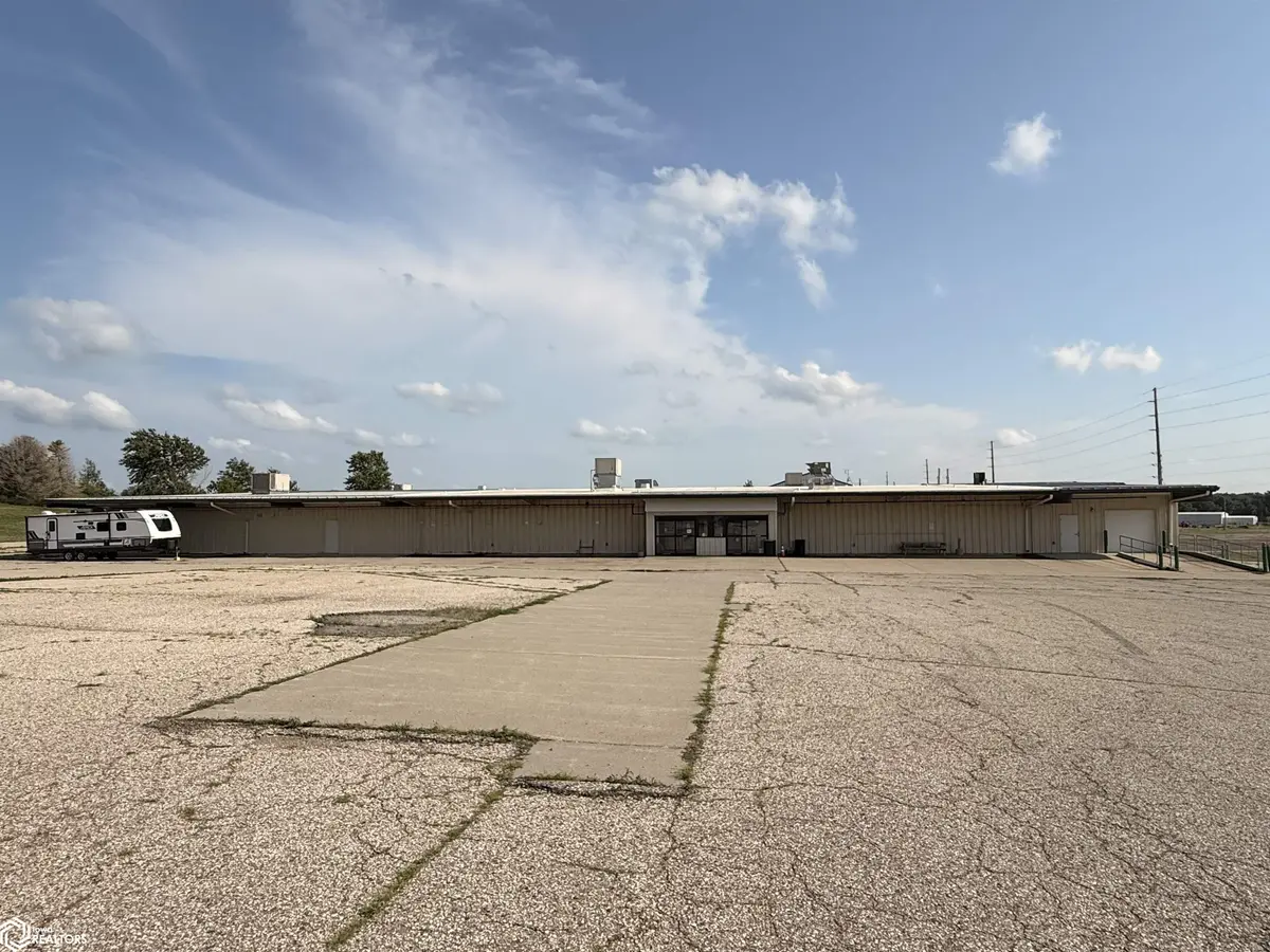 1723 Radiant RD, Carroll, IA 51401