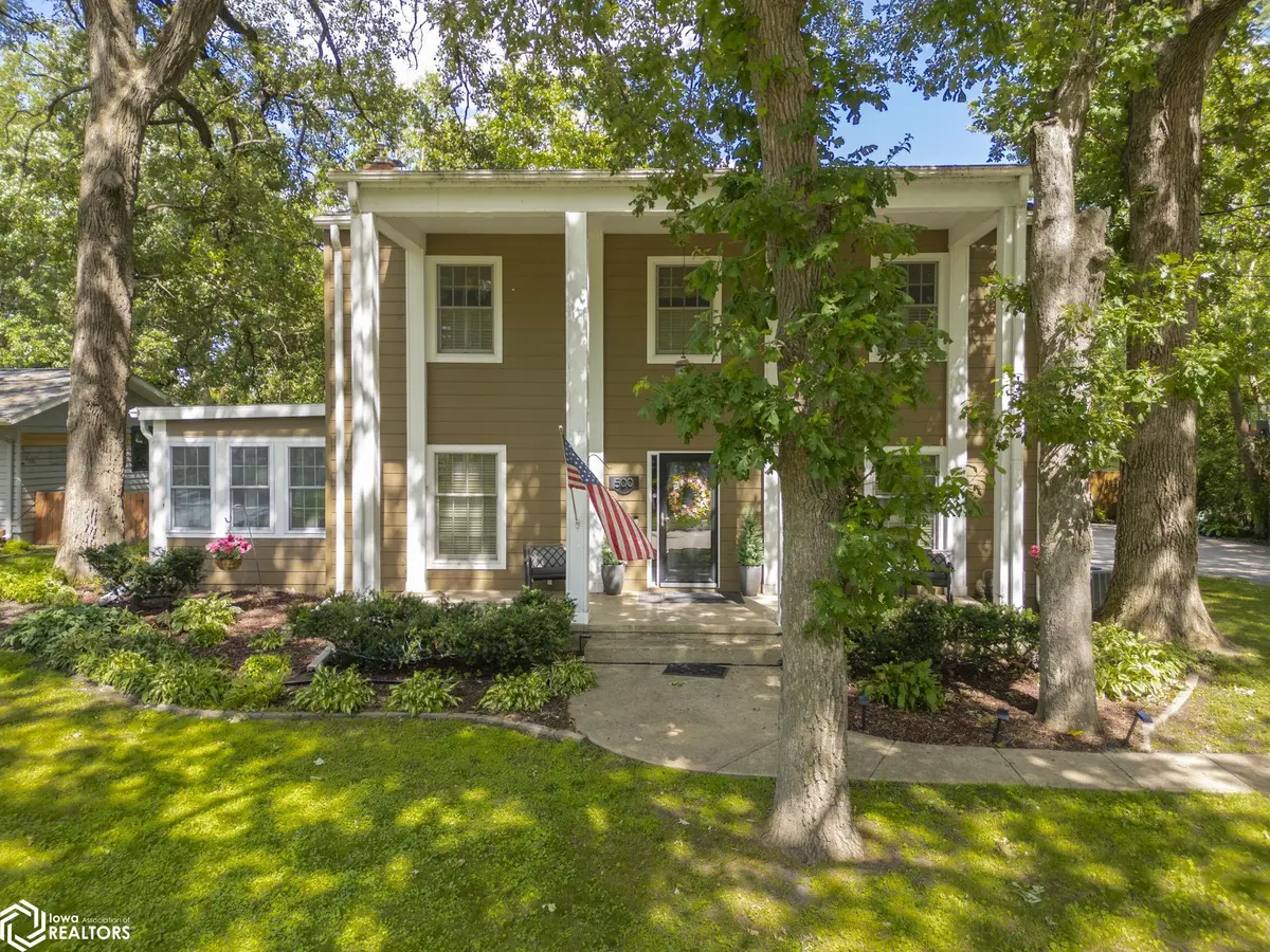 500 18th ST, Clear Lake, IA 50428