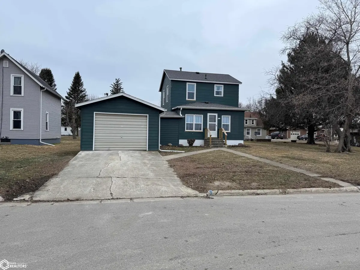 510 1st ST, Whittemore, IA 50598