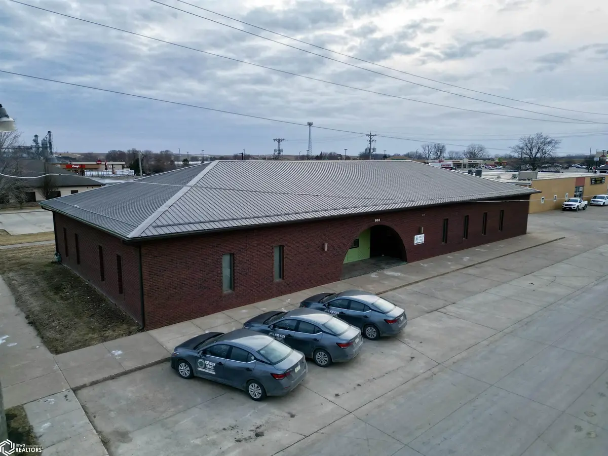 603 W 8th ST, Carroll, IA 51401