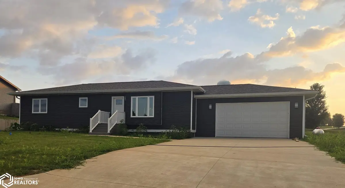 103 Southern Heights CIR, Schleswig, IA 51461