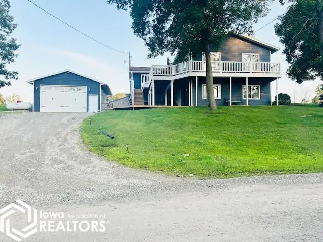 110 Cottage LN, Montezuma, IA 50171