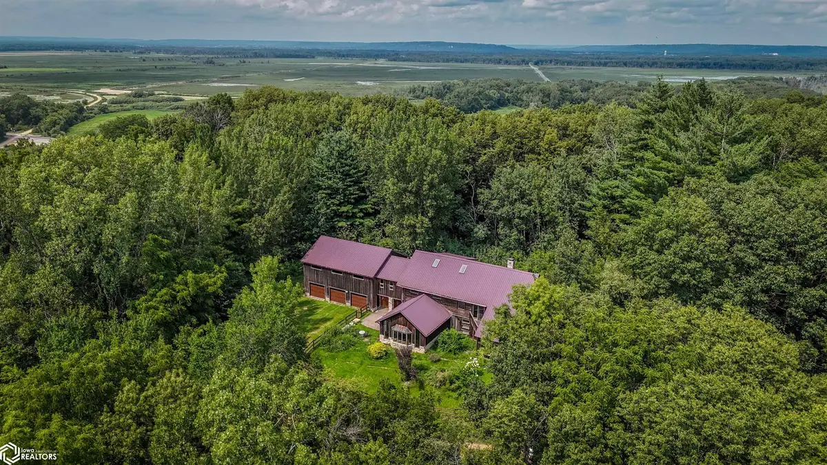 51181 Green Island RD, Miles, IA 52064