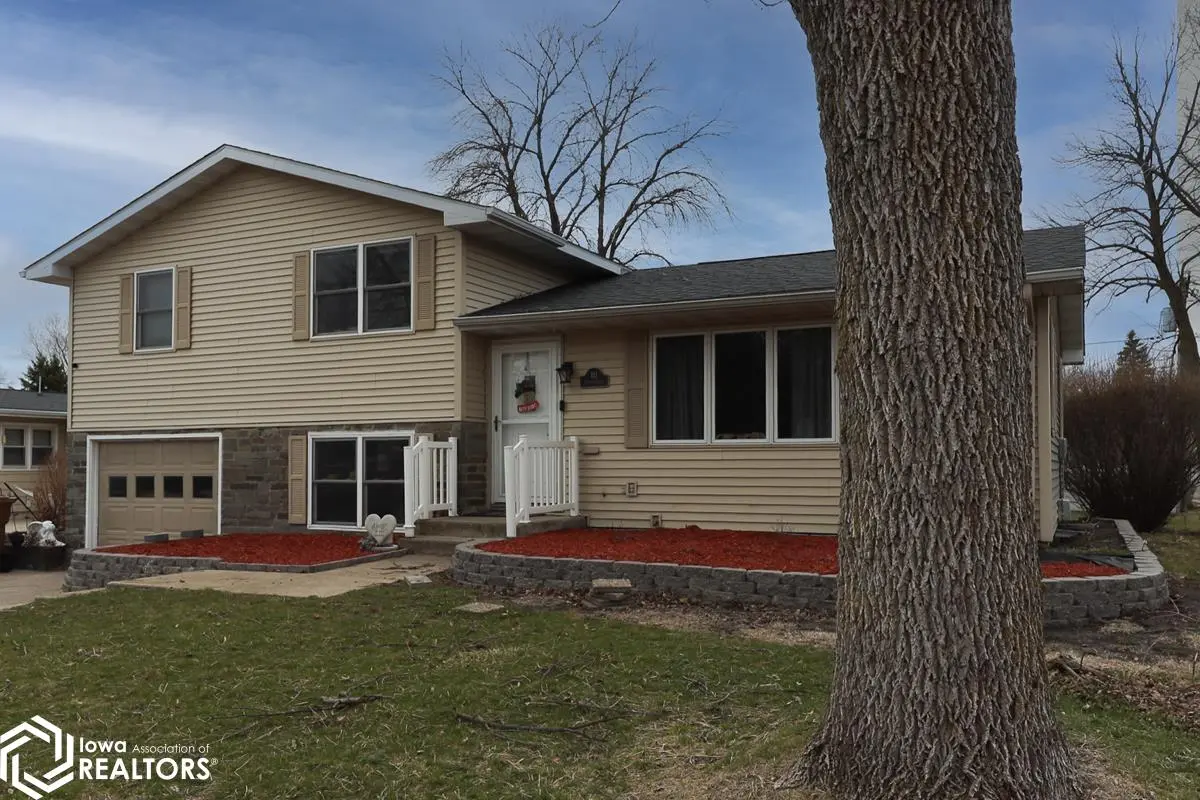111 Austin ST, Rockwell City, IA 50579