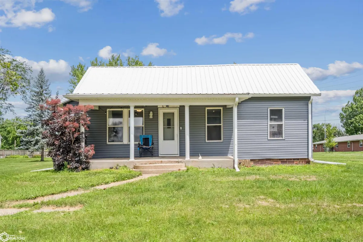 407 E Clark ST, Montezuma, IA 50171