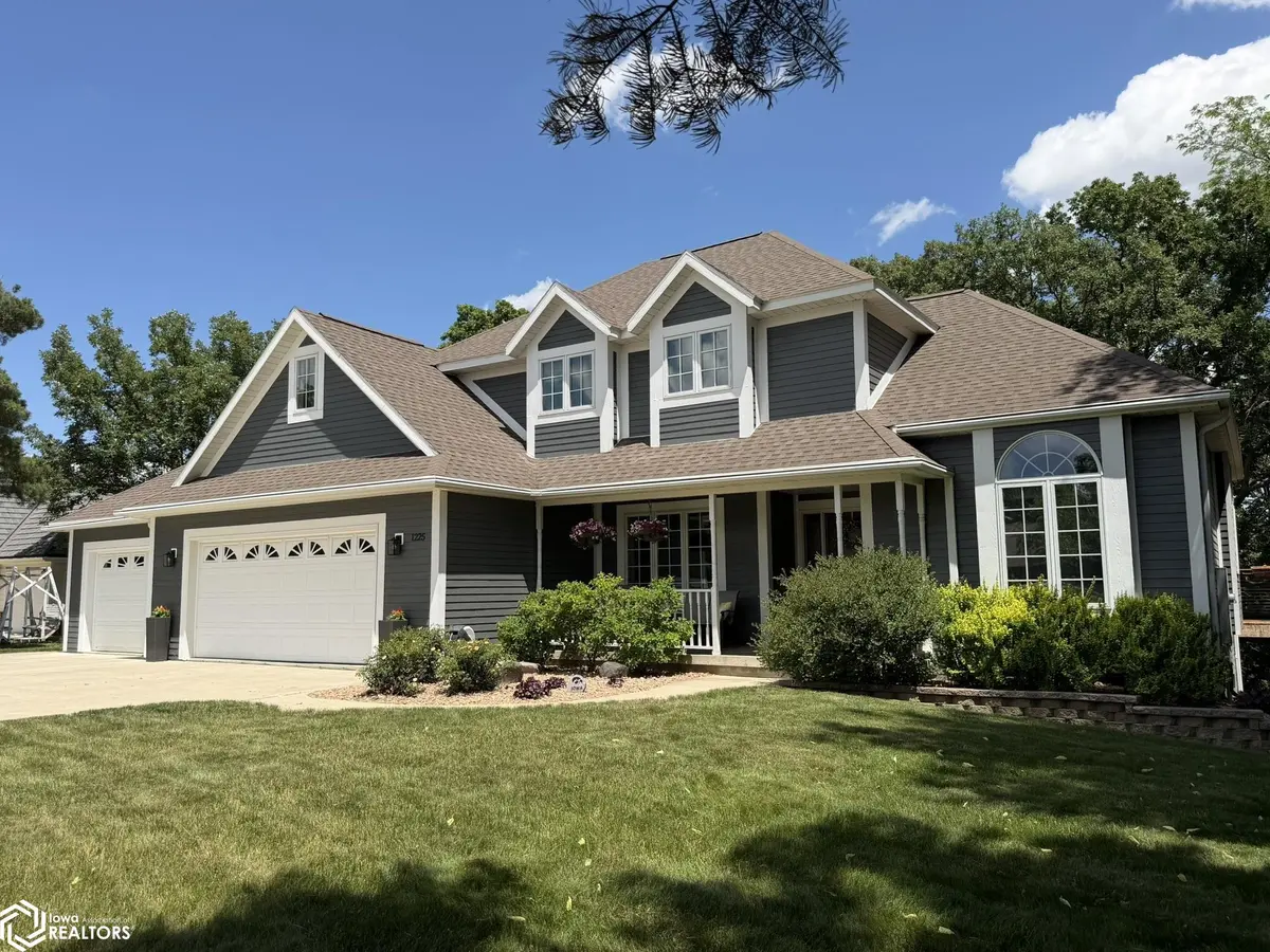 1225 Riverview CIR, Humboldt, IA 50548