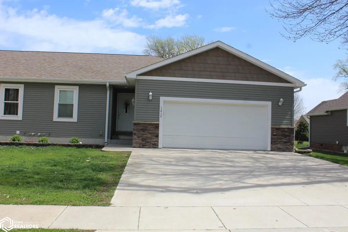1235 Front ST, Garner, IA 50438