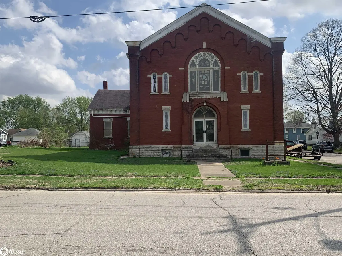 1219 South ST, Burlington, IA 52601