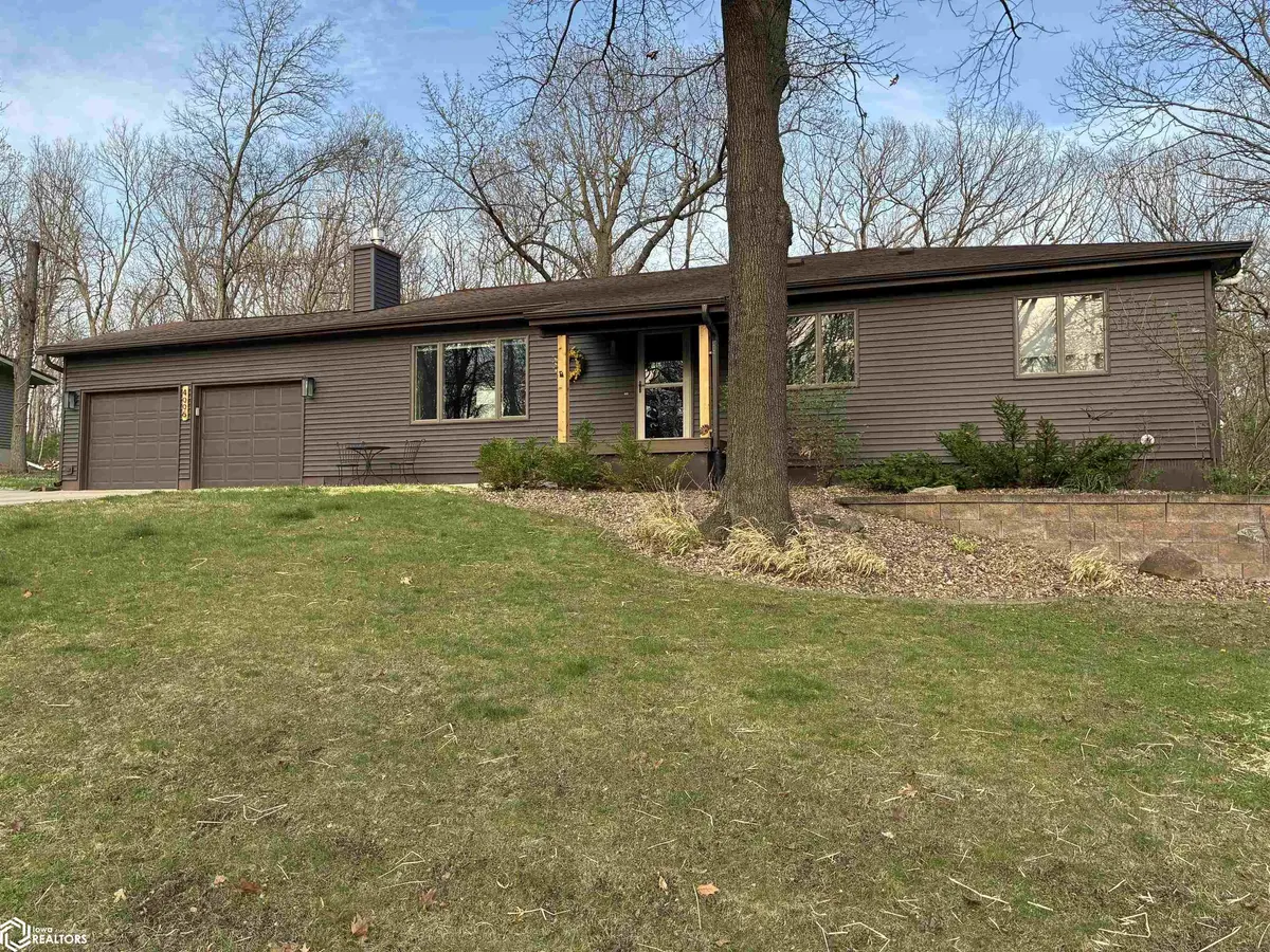 4006 Sycamore DR, Mount Pleasant, IA 52641