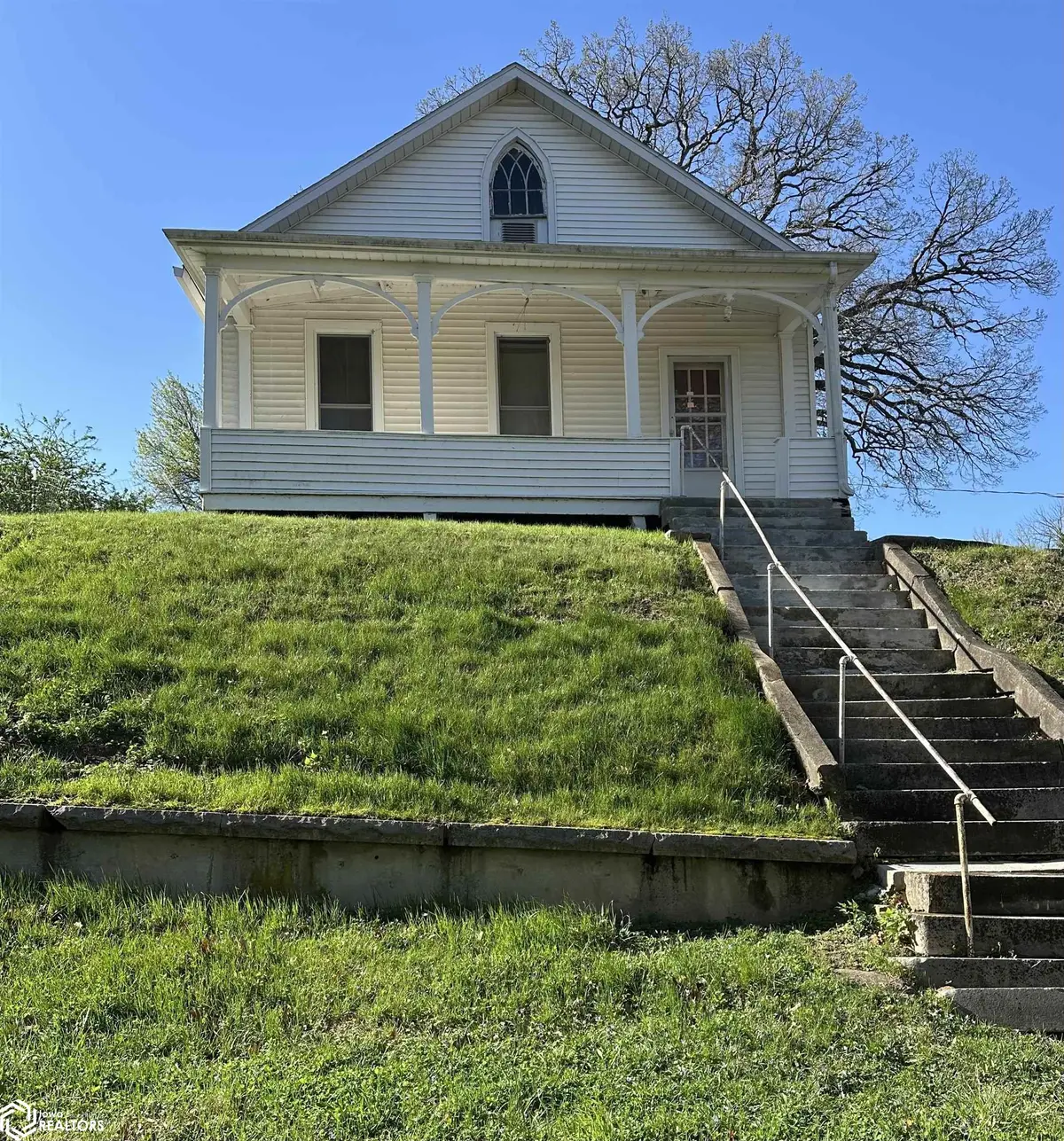 121 Clay ST, Burlington, IA 52601