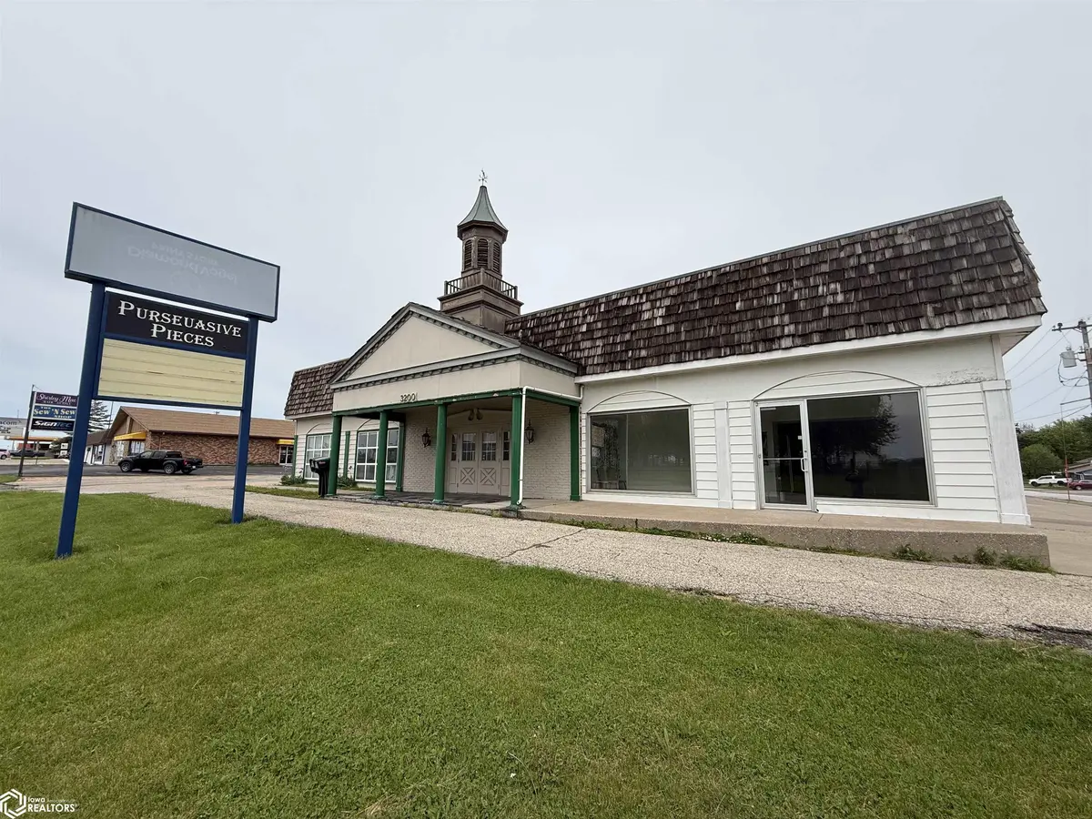 3200 Division ST, Burlington, IA 52601