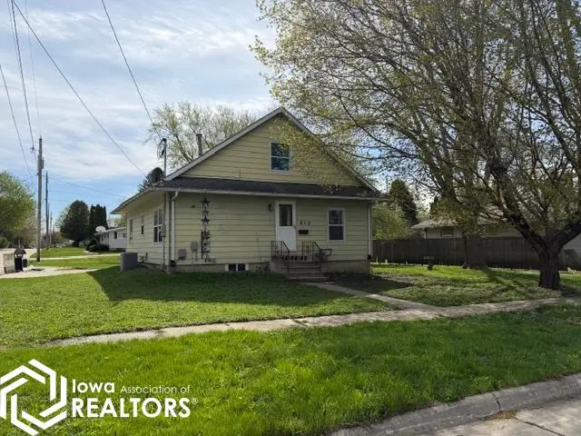 613 3Rd AVE, Britt, IA 50423