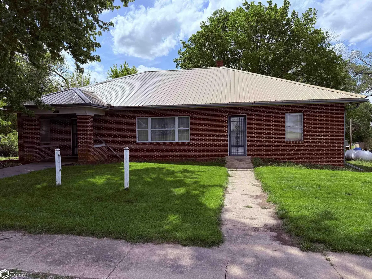 907 Alice AVE, Riverton, IA 51650