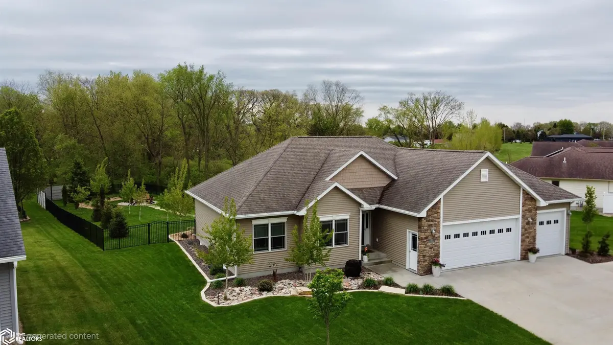 103 Briarwood BND, Jefferson, IA 50129