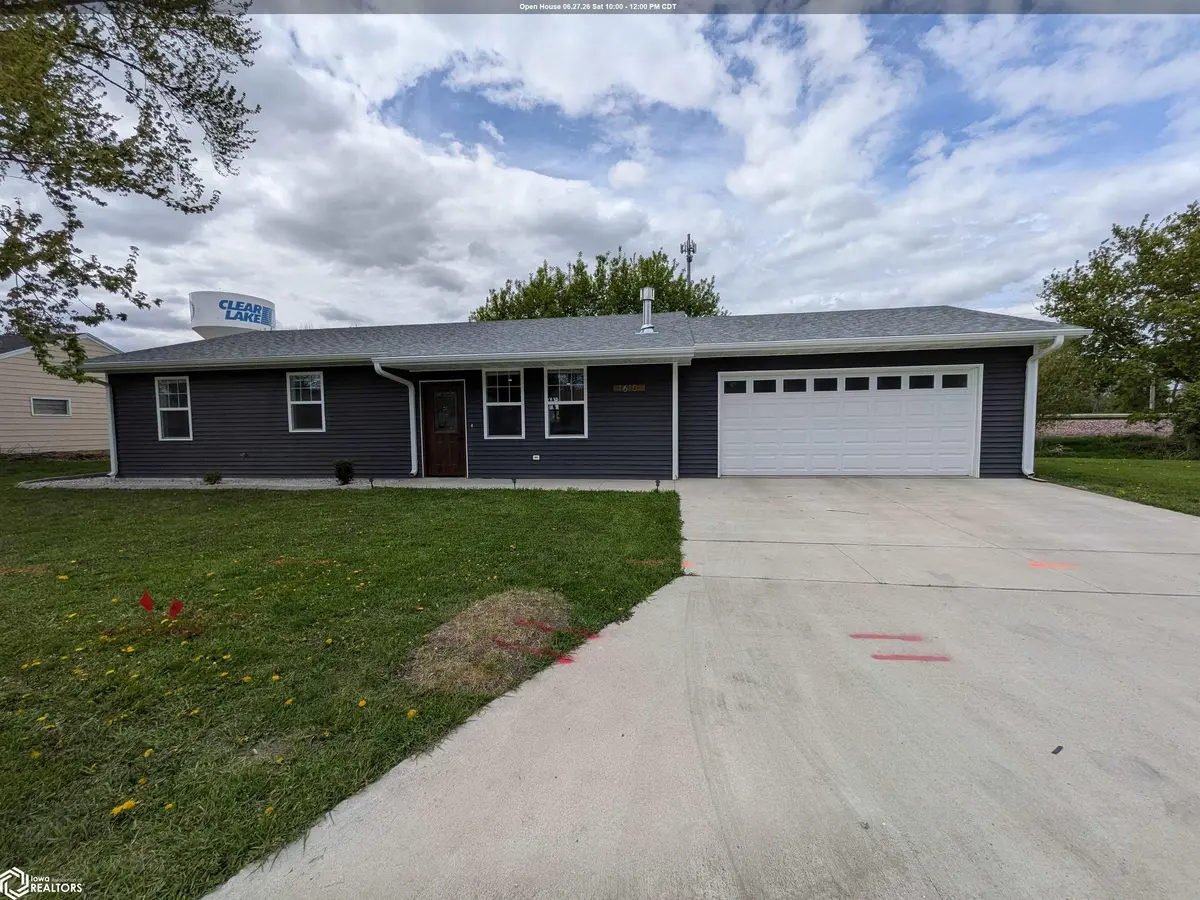 1610 W 7th Ave, Clear Lake, IA 50428