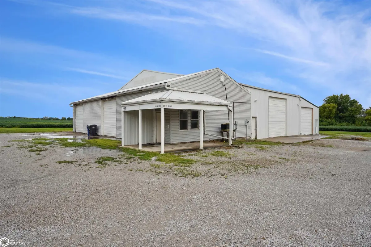 206 W Grant ST, Zearing, IA 50278