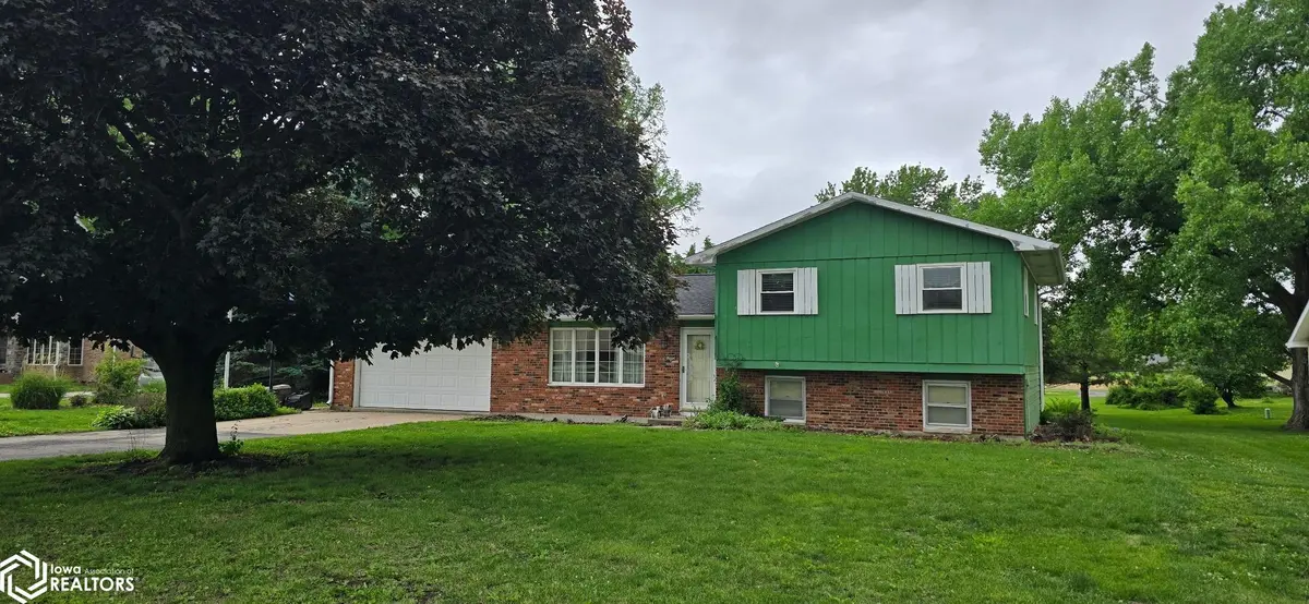 1995 Knight ST, Nauvoo, IL 62354