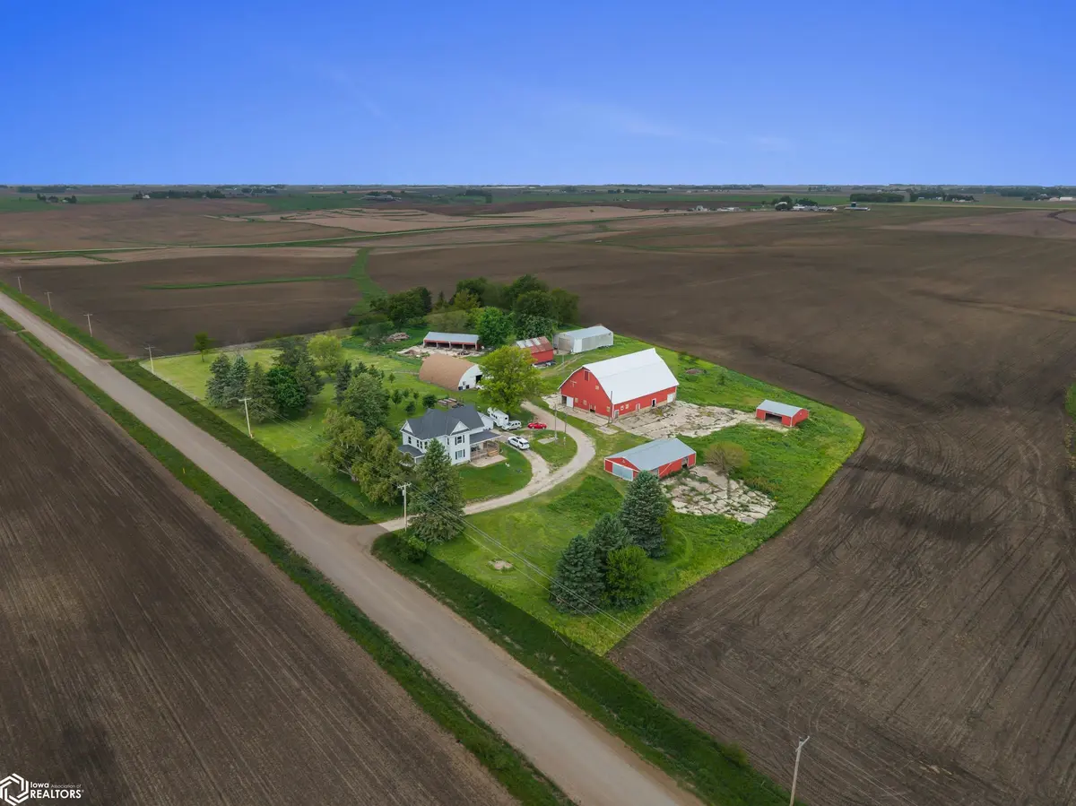 1357 265th ST, State Center, IA 50247