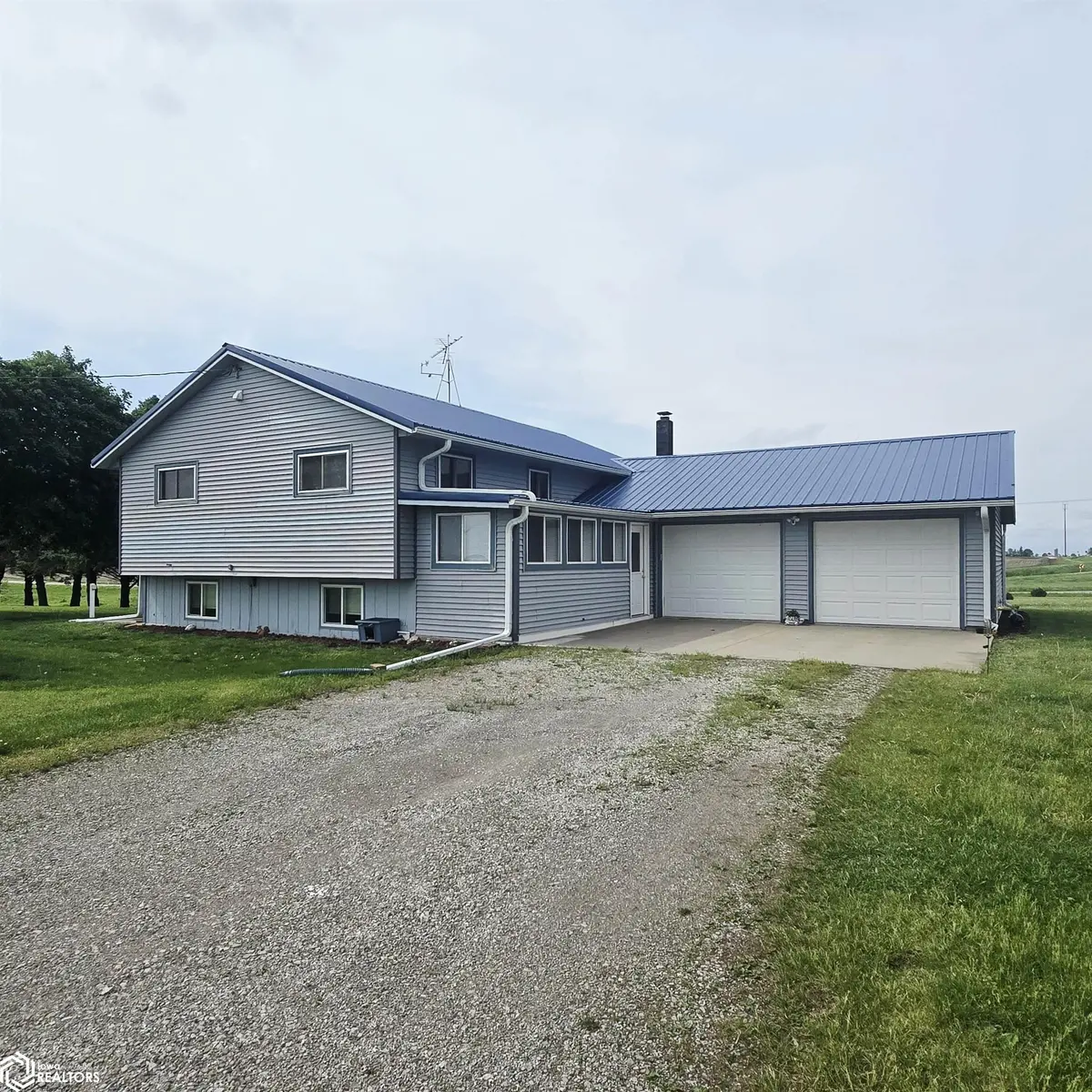 1307 Irvine AVE, New Sharon, IA 50207