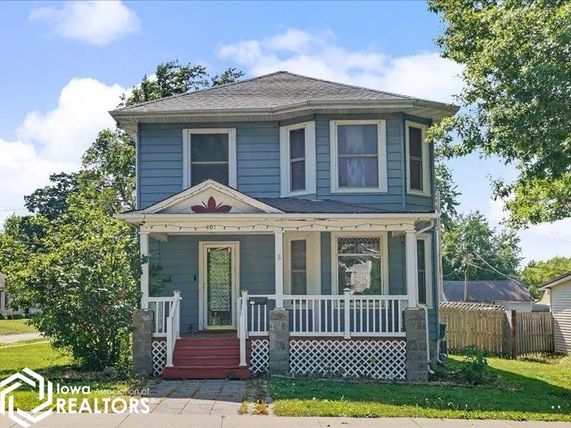 401 N Walnut ST, New London, IA 52645