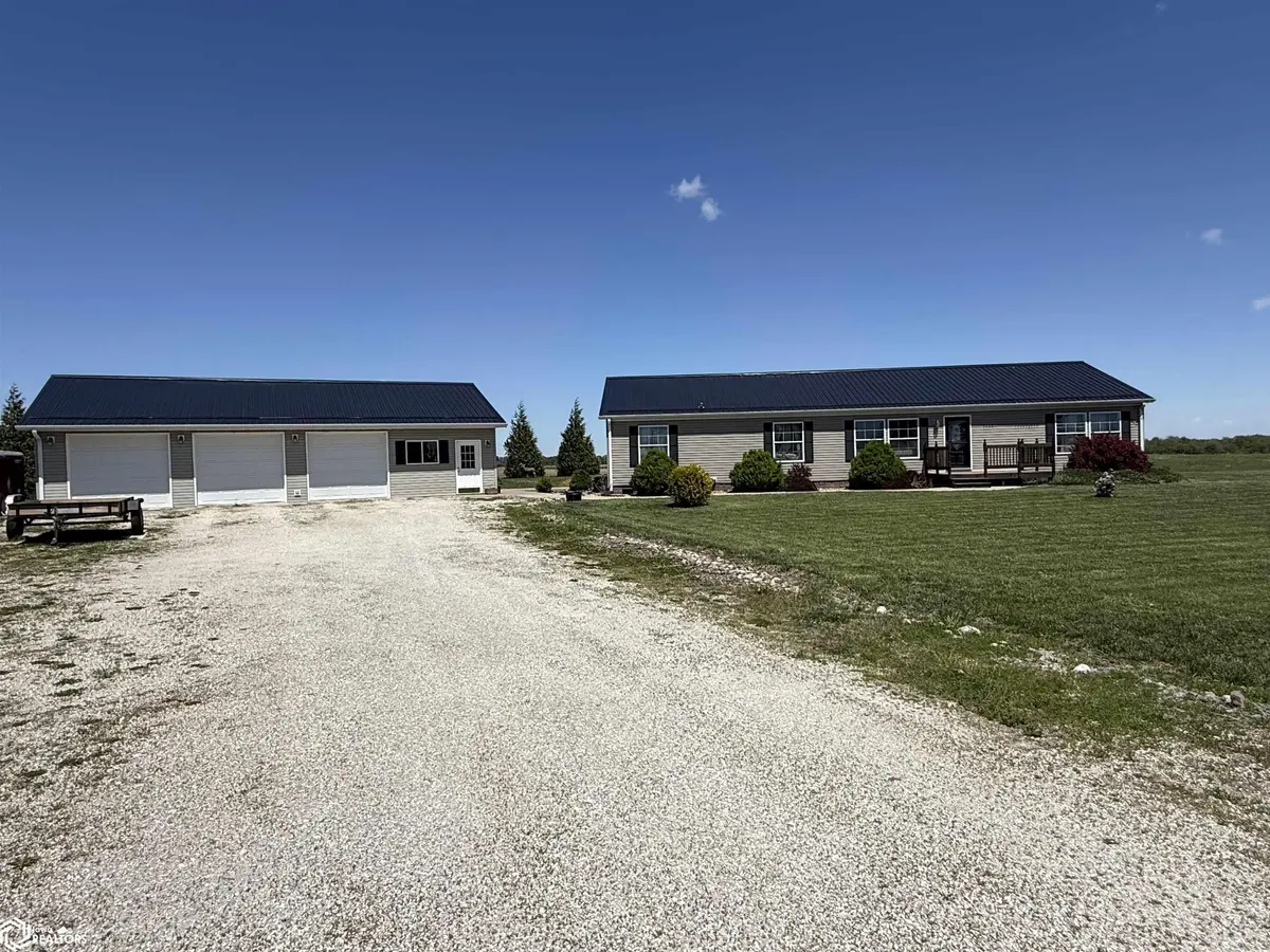 11990 245Th ST, Mediapolis, IA 52637