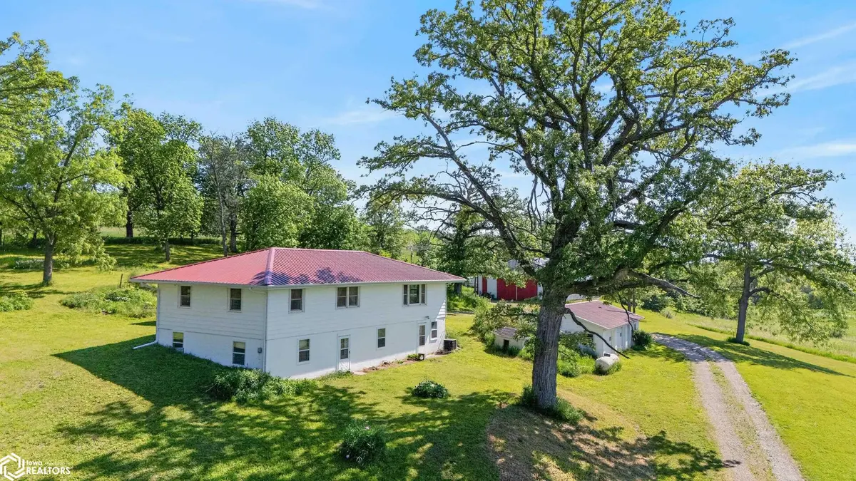 2842 Smith AVE, Marshalltown, IA 50158