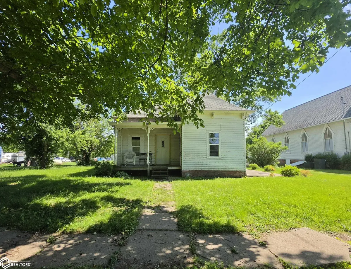 310 Main ST, Rose Hill, IA 52586