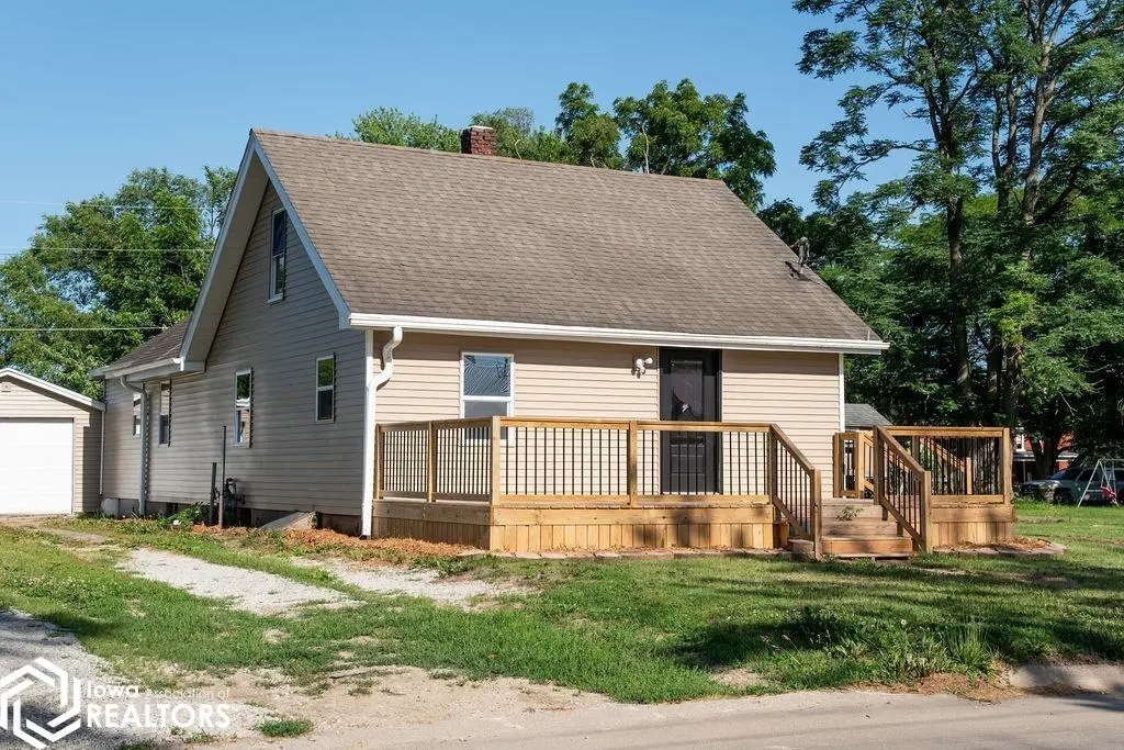822 S Webster ST, Ottumwa, IA 52501