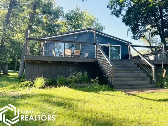 152 Center Point DR, Montezuma, IA 50171