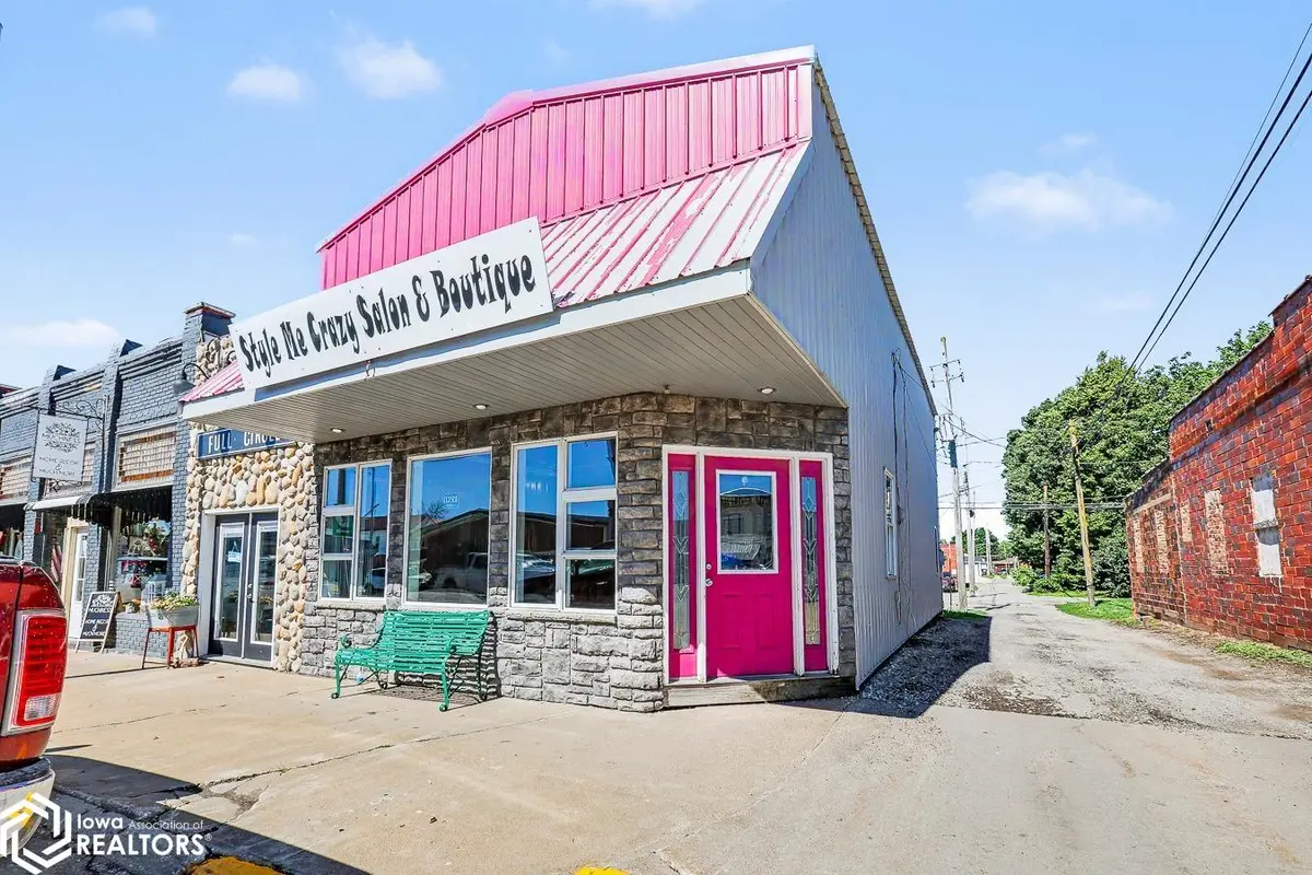 113 S Main ST, New Sharon, IA 50219