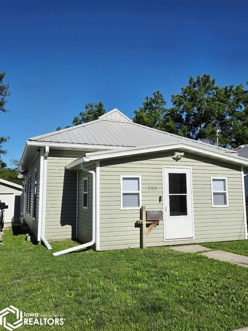 206 N Fillmore ST, Osceola, IA 50213