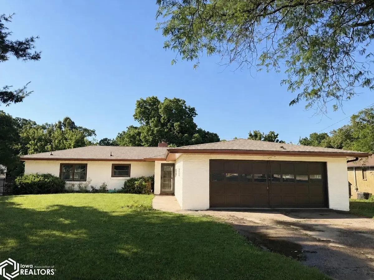 4533 Summer ST, Burlington, IA 52601