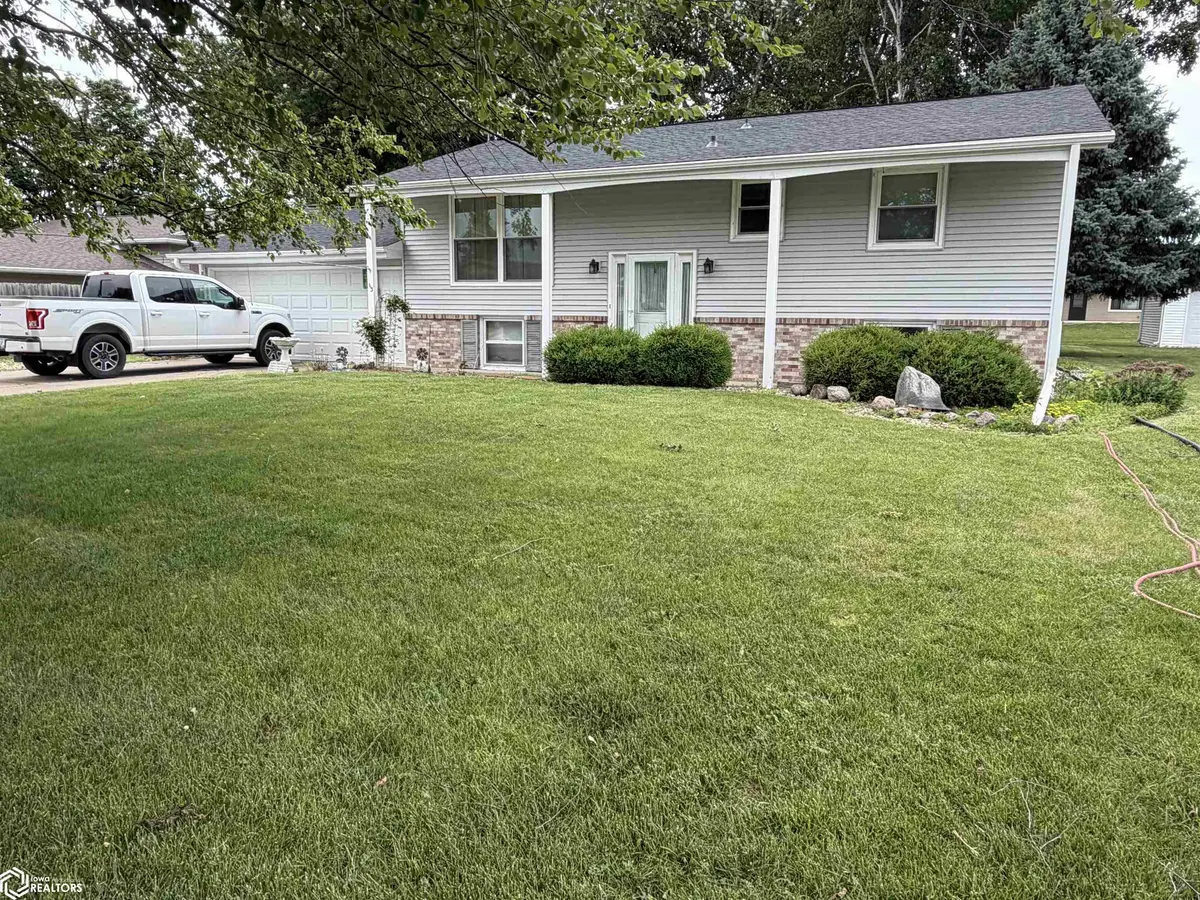 35 Spruce DR, Eagle Grove, IA 50533