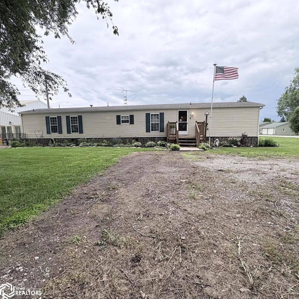 507 S 5Th ST, Eddyville, IA 52553