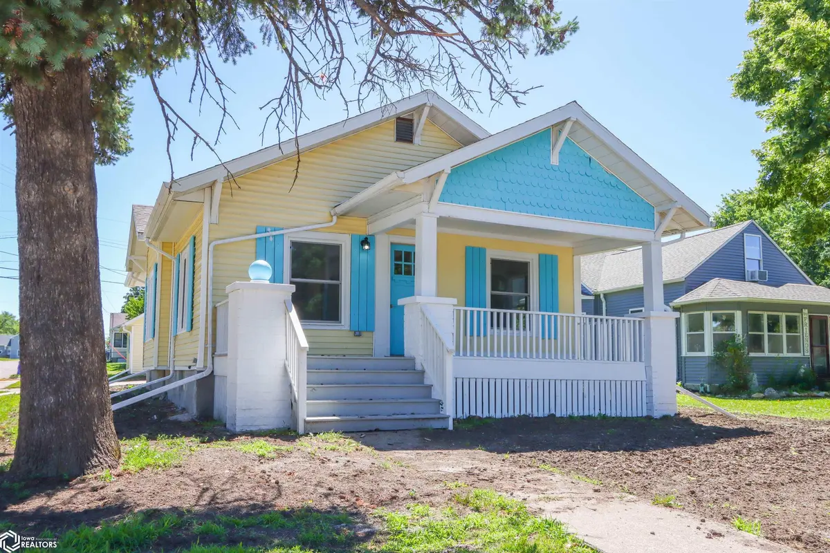 802 S Iowa AVE, Washington, IA 52353