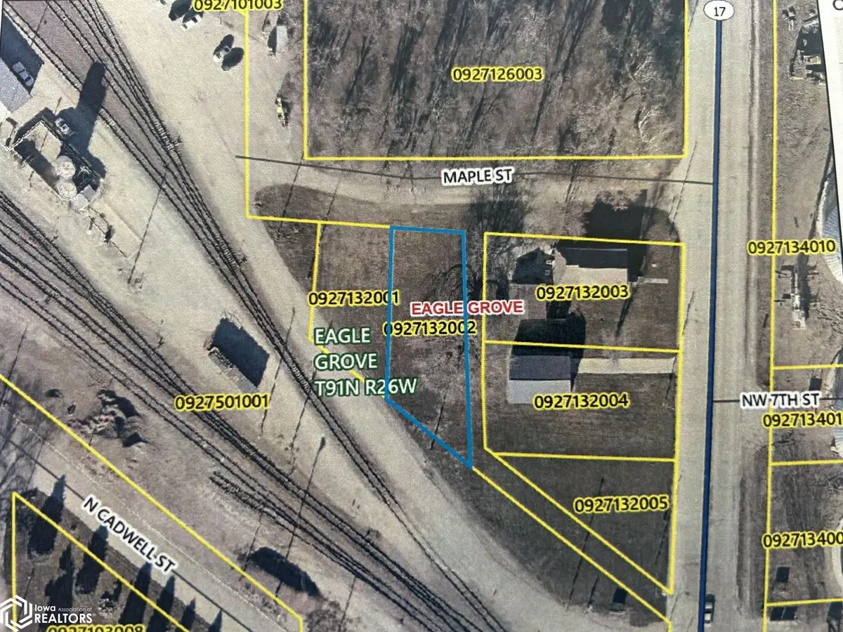 Maple, Eagle Grove, IA 50533