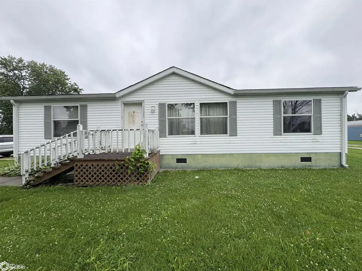 249 N Martin, Kahoka, MO 63445