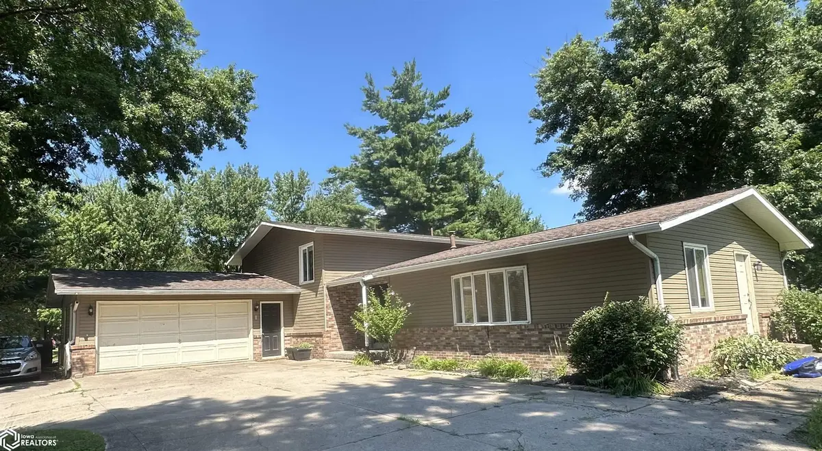912 Country Lane DR, Keosauqua, IA 52565