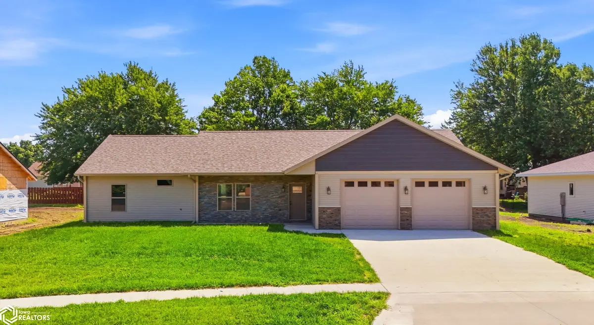1108 Willow AVE, Burlington, IA 52601