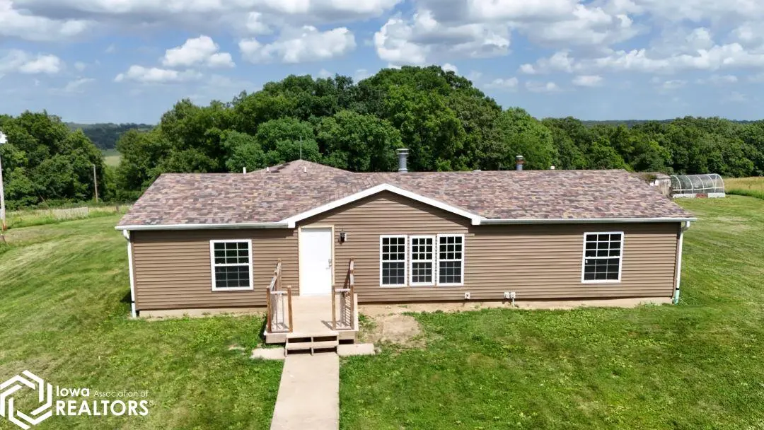 6064 227Th ST, Albia, IA 52531