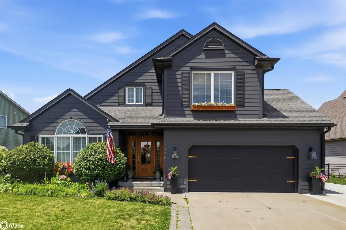 1326 NW Shoreline CT, Ankeny, IA 50023