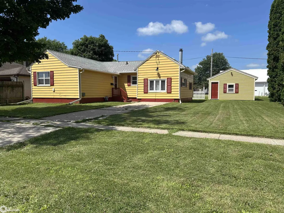 511 5th St SW, Hampton, IA 50441