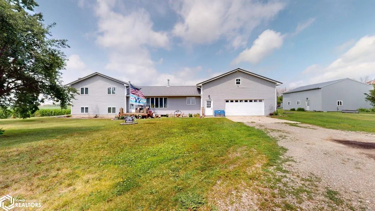 10910 Ulmus AVE, Rockford, IA 50468